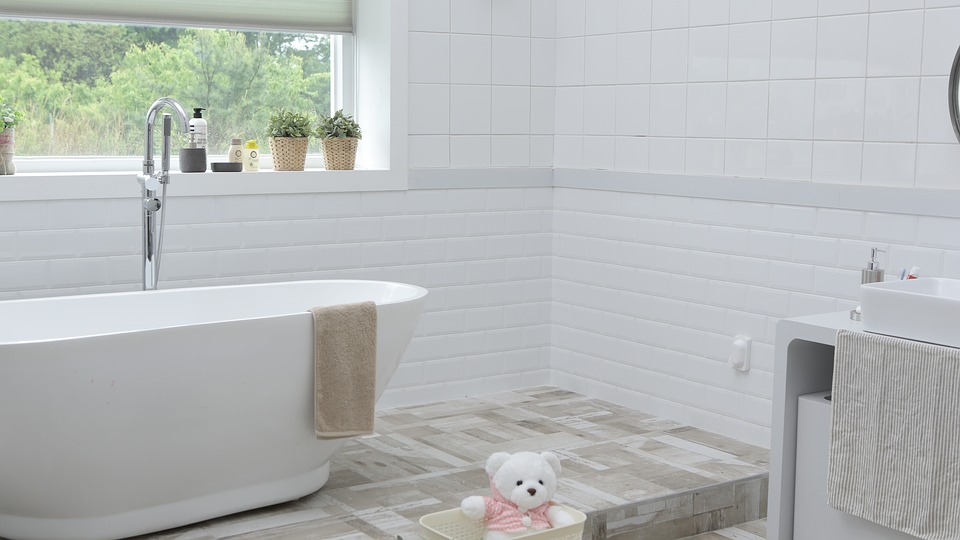 Guía básica para la decoración de baños | Mamparas de baño