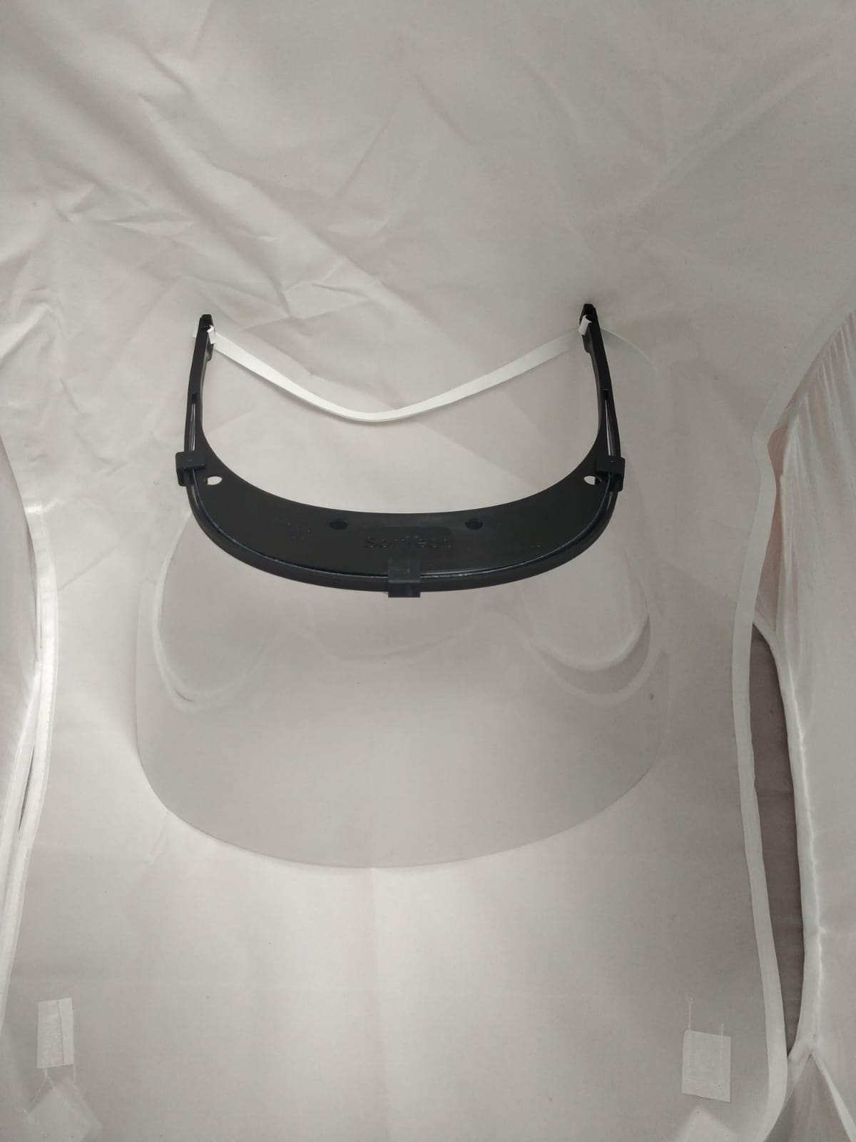 PANTALLAS DE PROTECCIÓN FACIAL METACRILATO tusmamparas valencia españa coronavirus